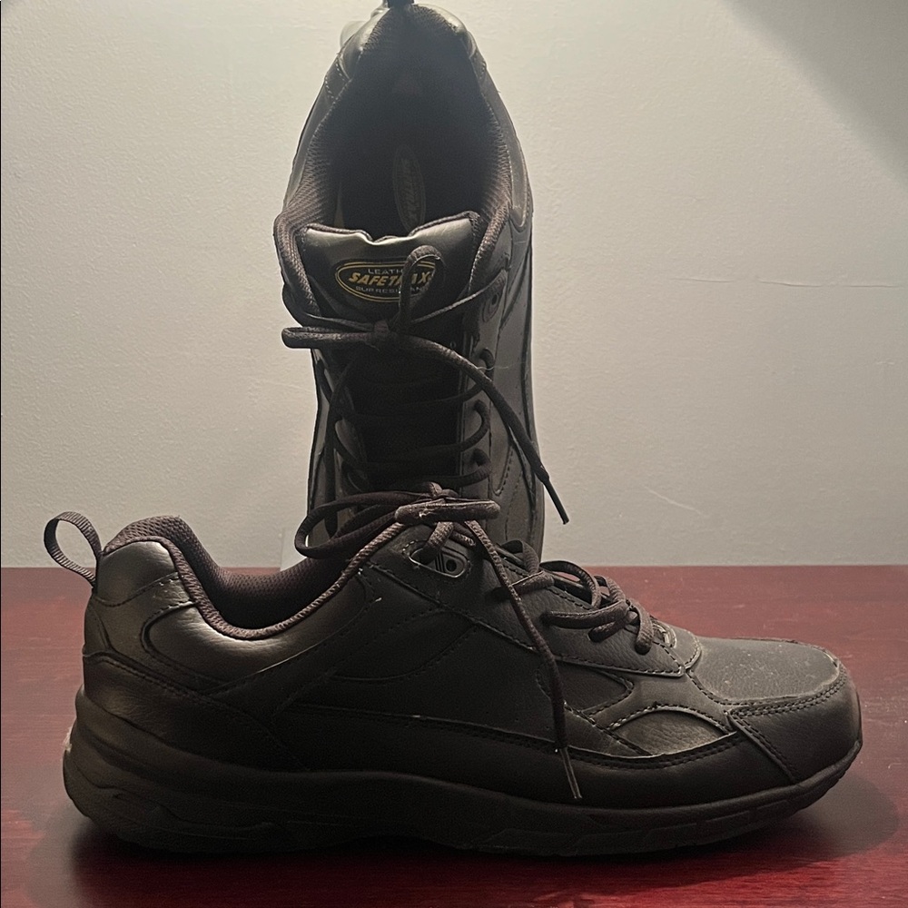 Men's Black Athletic Shoes